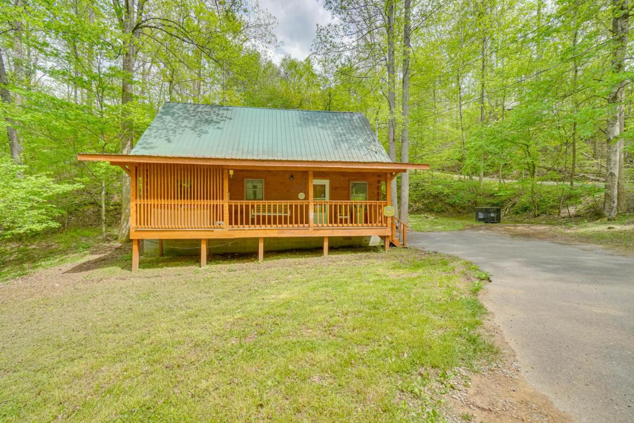 Cabin With Hot Tub About 6 Mi To Downtown Gatlinburg! Ngoại thất bức ảnh