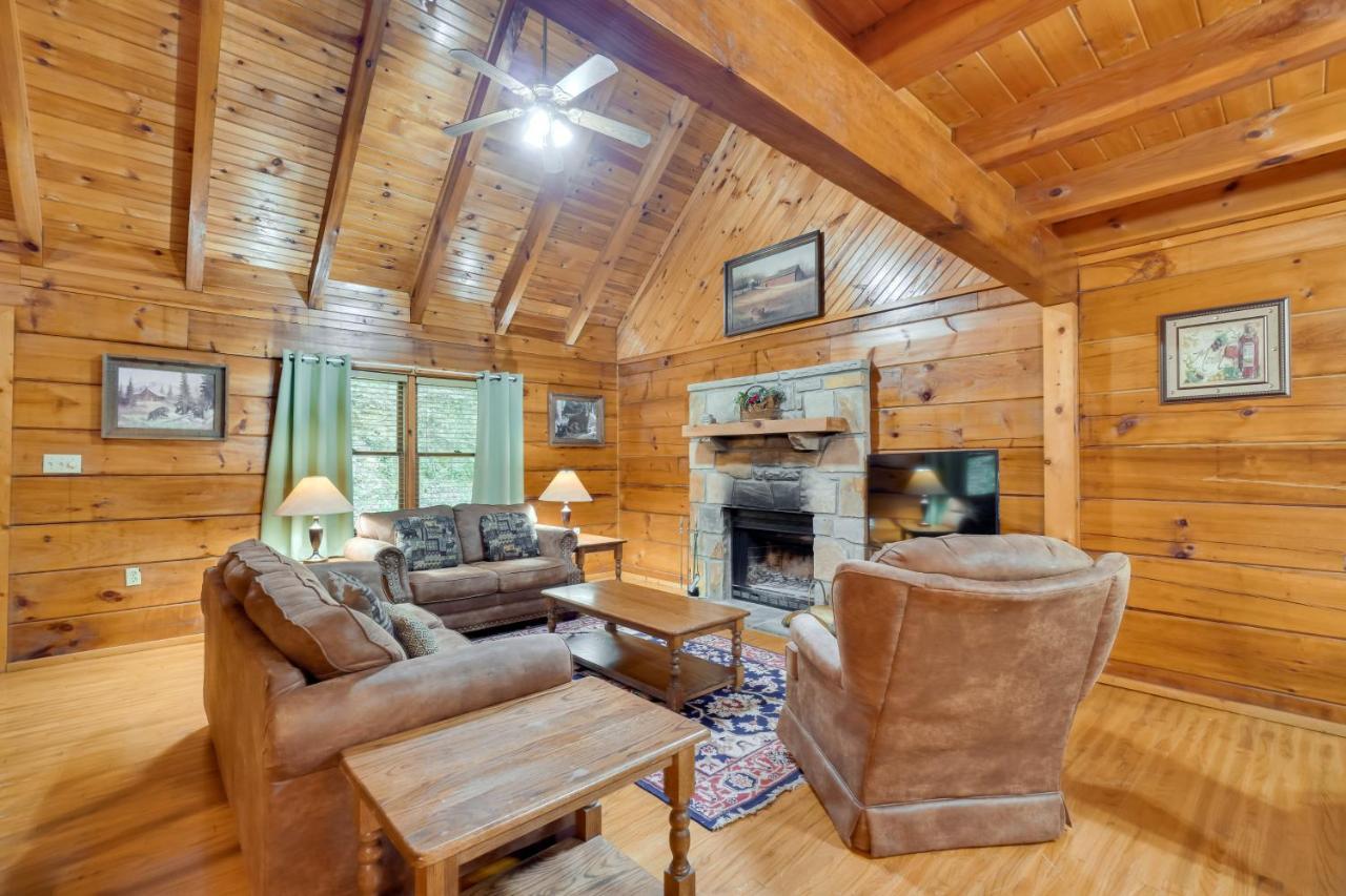 Cabin With Hot Tub About 6 Mi To Downtown Gatlinburg! Ngoại thất bức ảnh