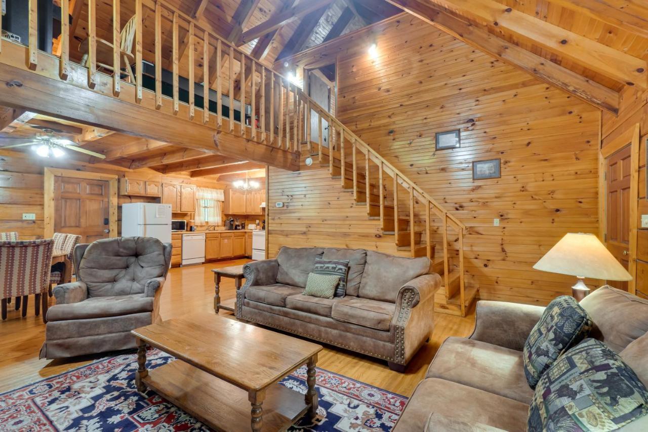 Cabin With Hot Tub About 6 Mi To Downtown Gatlinburg! Ngoại thất bức ảnh
