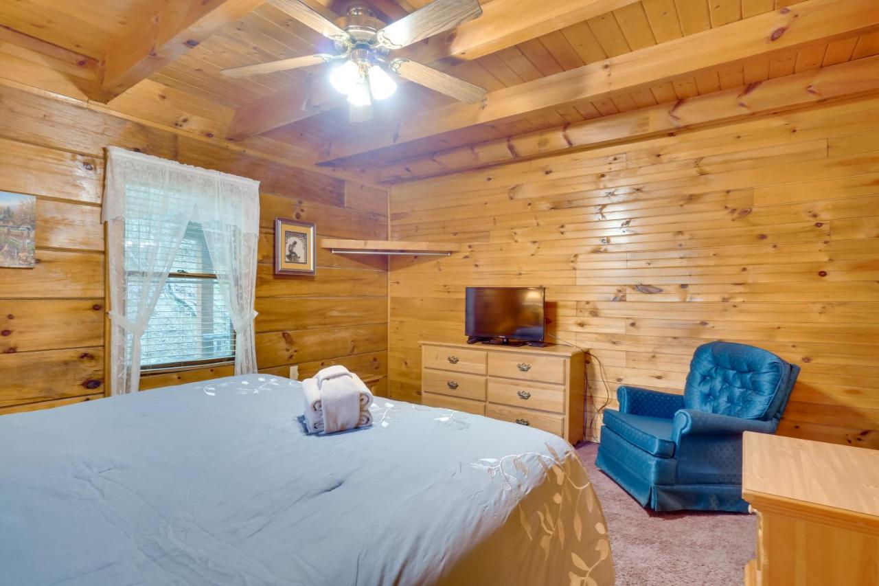 Cabin With Hot Tub About 6 Mi To Downtown Gatlinburg! Ngoại thất bức ảnh