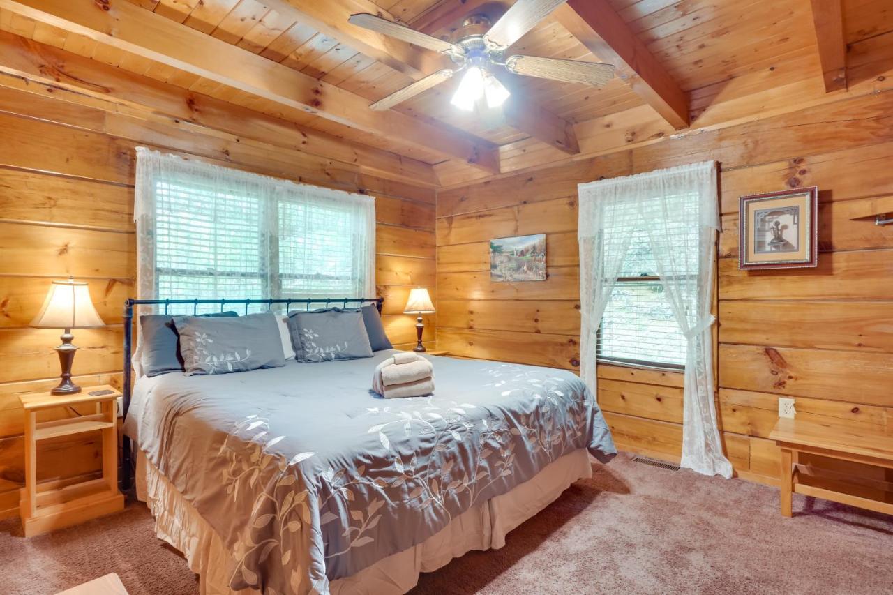 Cabin With Hot Tub About 6 Mi To Downtown Gatlinburg! Ngoại thất bức ảnh